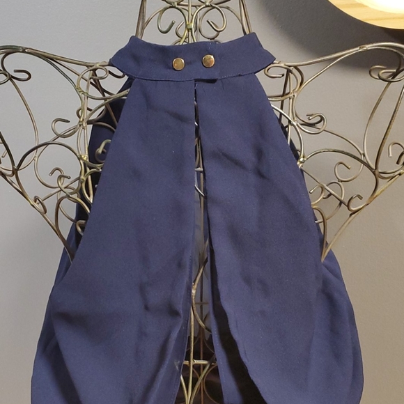 $30.00 Dynamite halter top - Picture 5 of 6